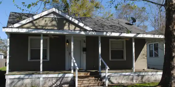 252 Seal Avenue