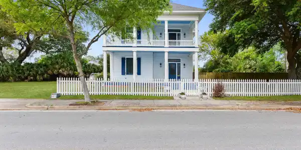620 Howard Avenue