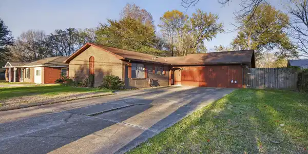 109 Stennis Avenue