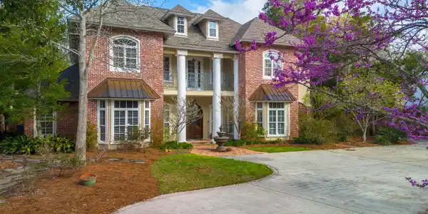 Image 4: Front of home