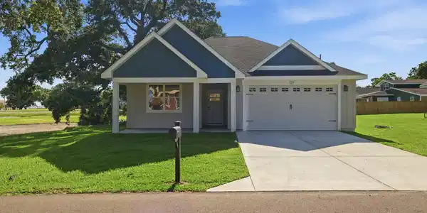127 Iberville Drive