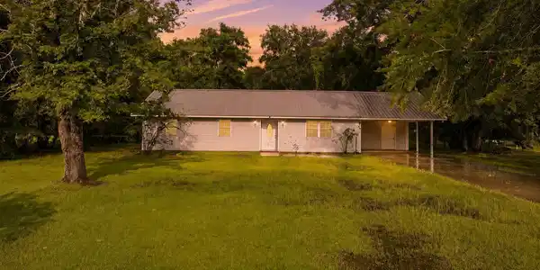 Image 2: Front of house