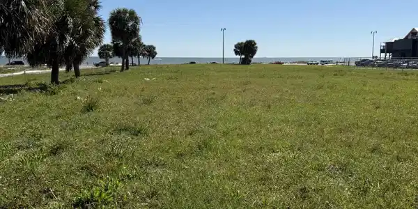 960 Beach Drive