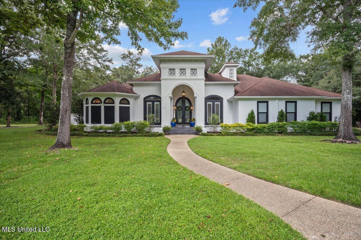 Image 2: 2401 Olde Oak
