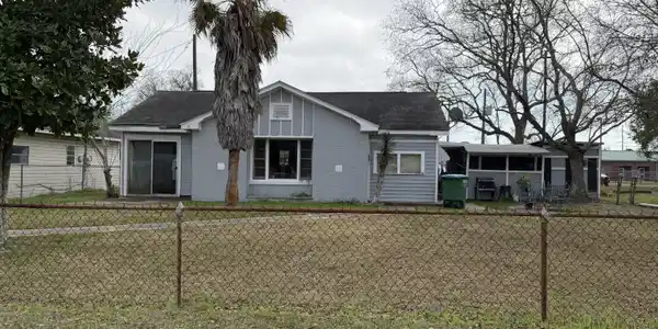 3210 Old Mobile Avenue