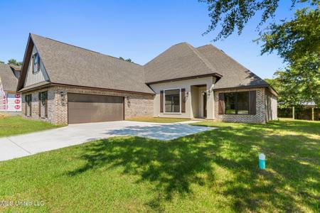 138 Destiny Oaks Drive