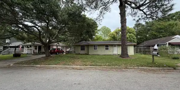 1506 Resca De La Palma Street