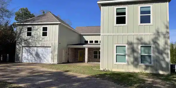 13704 Windlo Circle