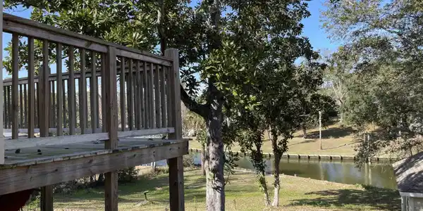 Image 3: 2