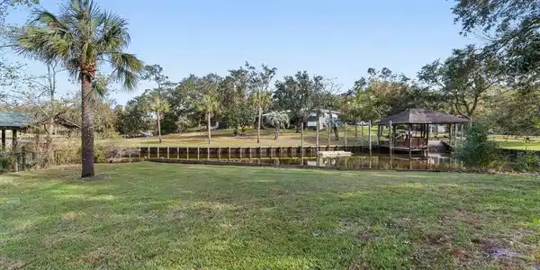Image 4: 4