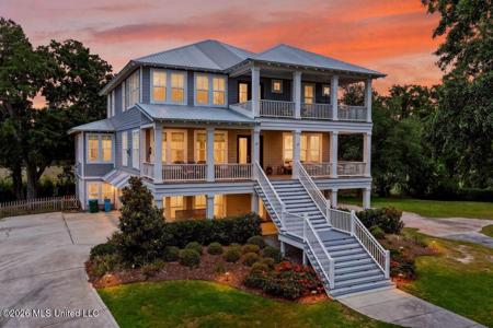 419 E Beach Drive