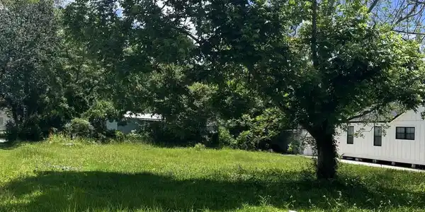 408 Russell Avenue
