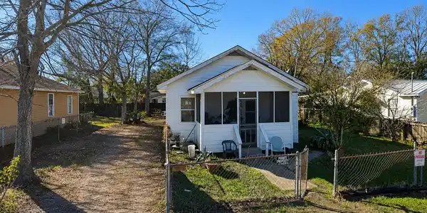 817 Handy Avenue