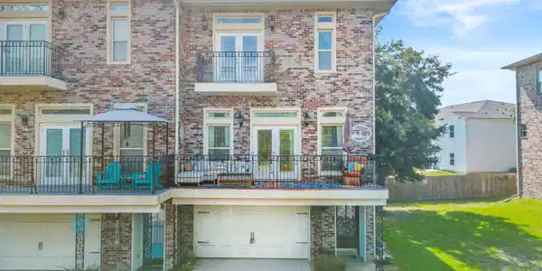 21 Oak Alley Lane