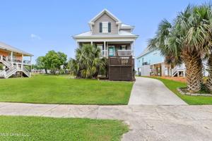 120 Acacia Avenue