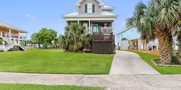 120 Acacia Avenue