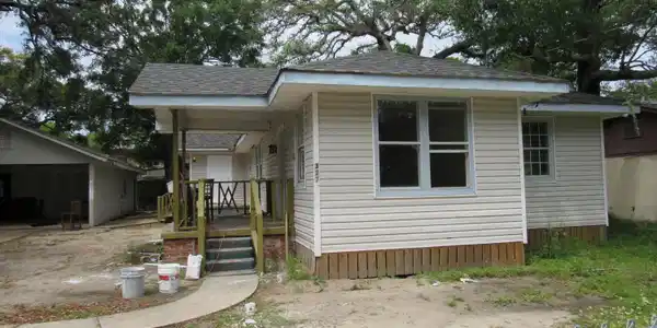 327 Penny Avenue