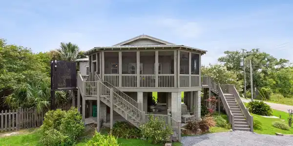 759 2nd Street N