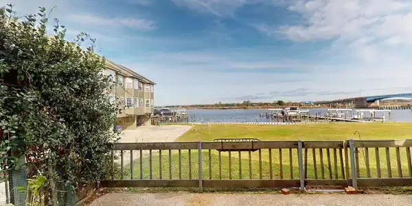 495 Popps Ferry Road