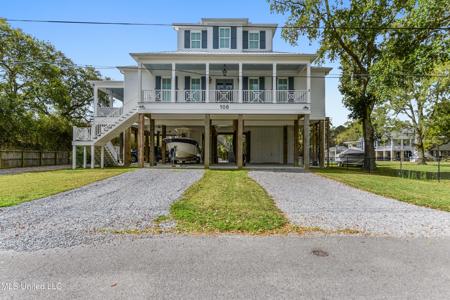 106 Leonhard Avenue