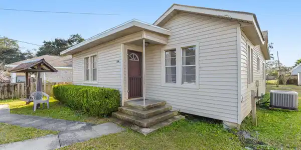 106 Dearman Avenue