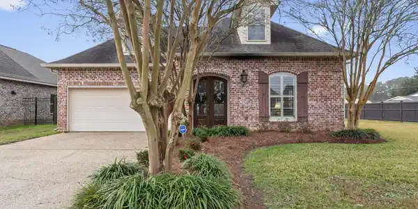 3939 Acadian Village Drive