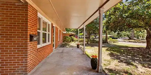 Image 4: Front Porch