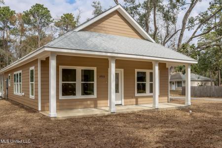 8900 Pointe Aux Chenes Road