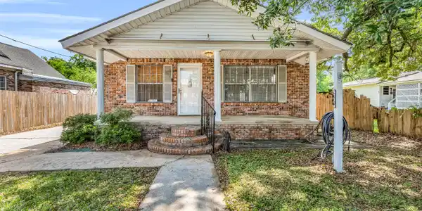 386 Lameuse Street