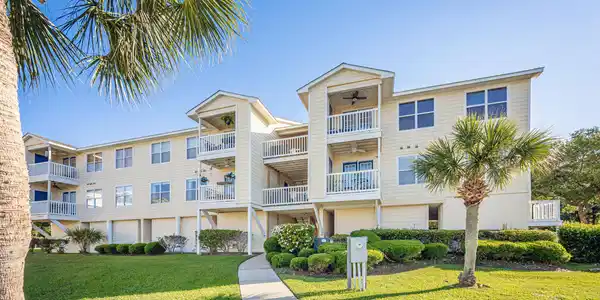 2421 Beachview Drive