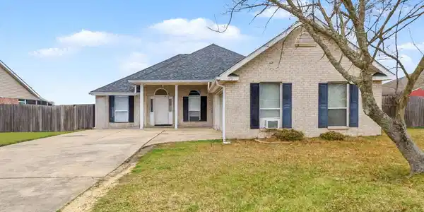 419 Pinecrest Circle
