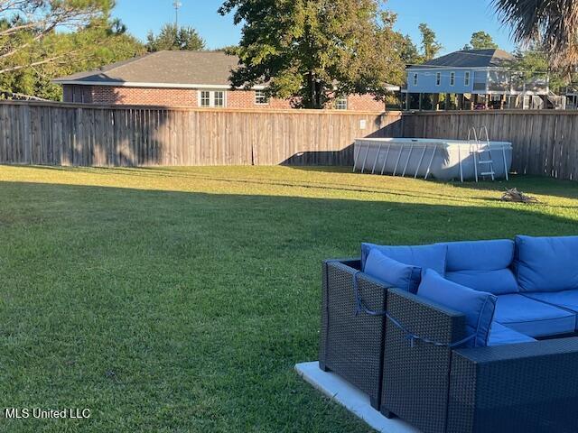 Image 4: Large Rear Privacy fenced Yard and Pool