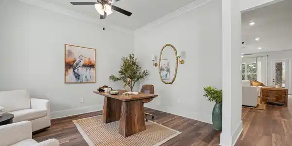 Image 3: MW - 04 - Front Room