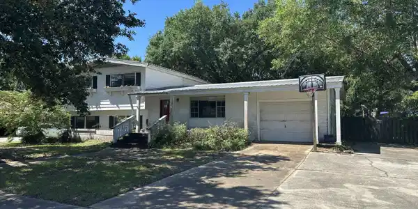 2117 Sandalwood Place
