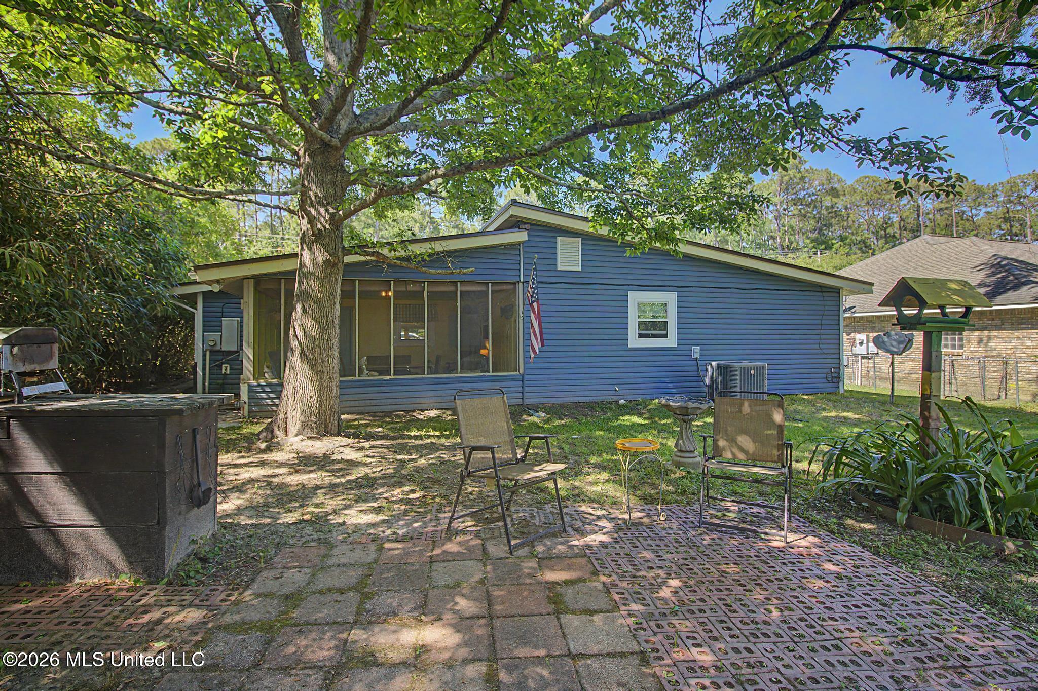 Image 4: BACK OF THE HOUSE
