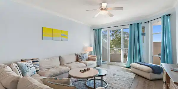 Image 3: Living Room