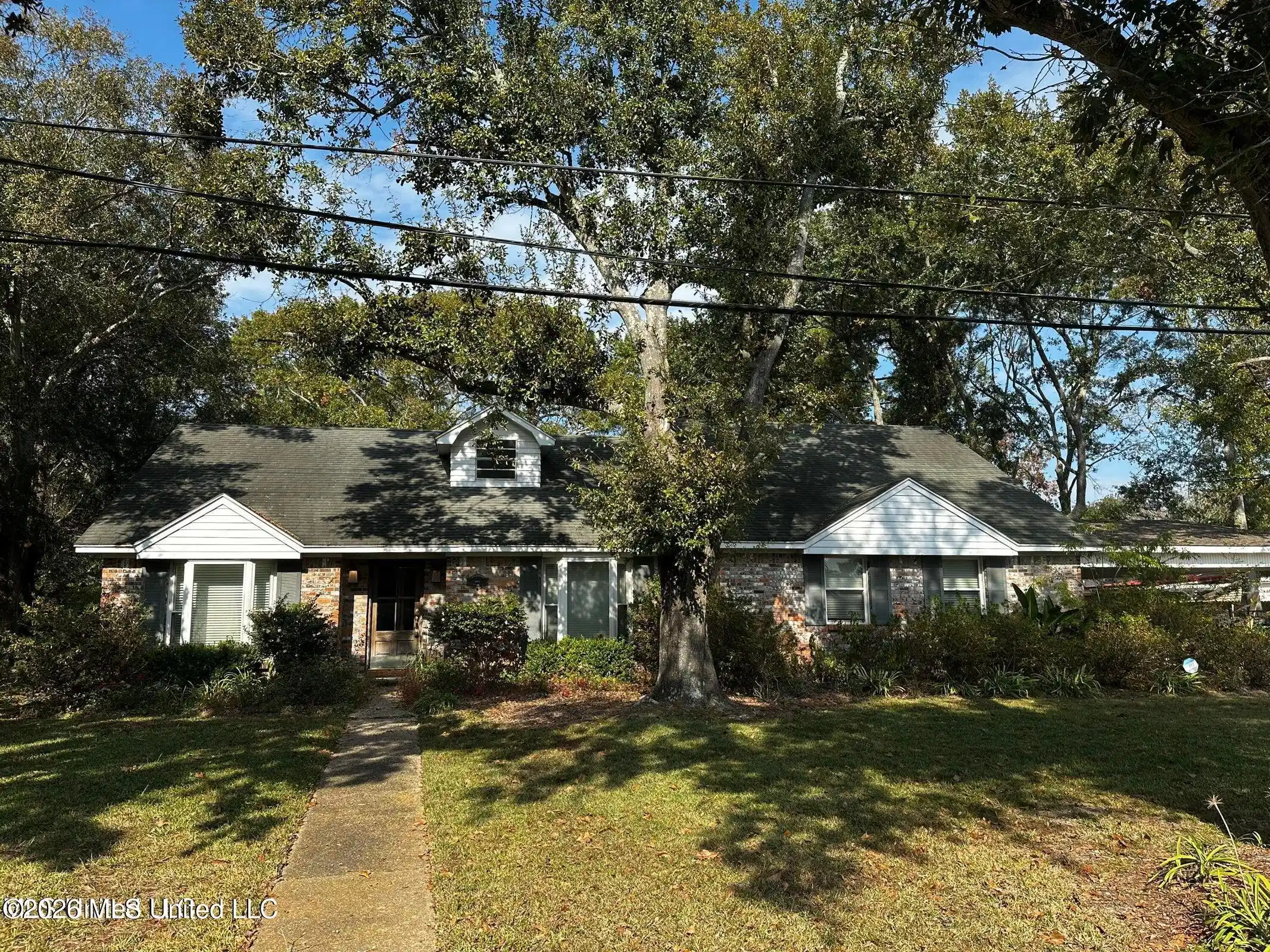 Image 1: Front of House