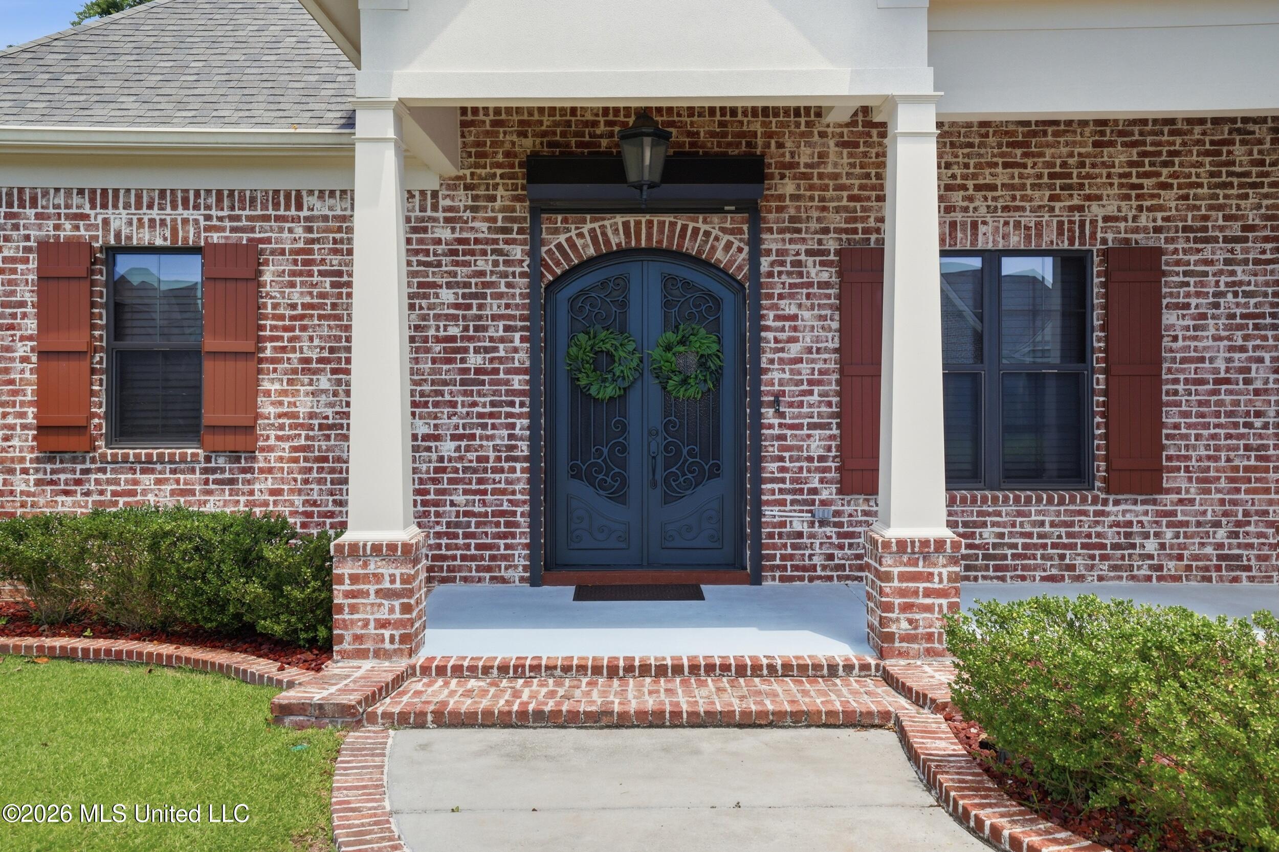 Image 3: DOBLE FRONT DOOR STORM SHUTTER