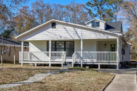 200 La Rosa Road