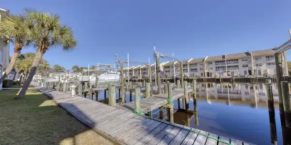 2421 Beachview Drive