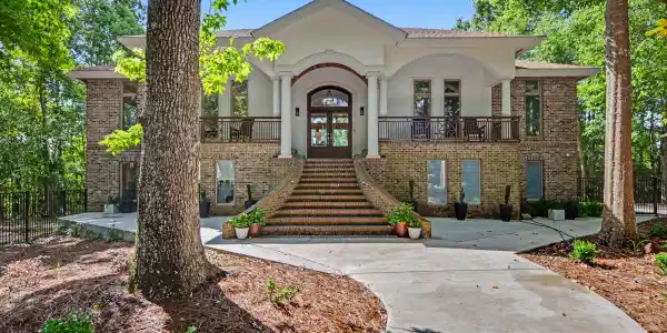 2308 Pointe Of View Drive