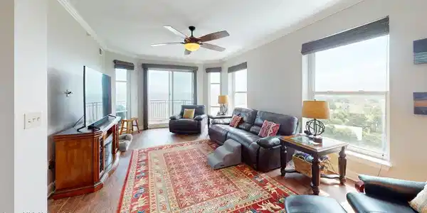 Image 2: 2230-Beach-Drive-Living-Room