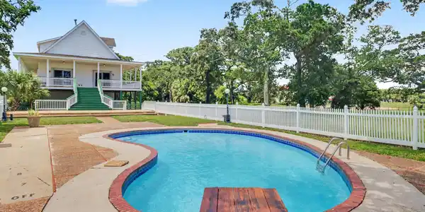316 E Beach Boulevard