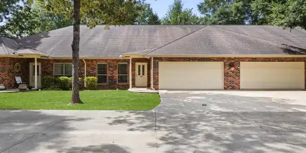 1240 Kapalama Lane