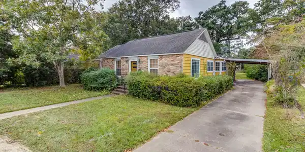 2111 Pascagoula Street