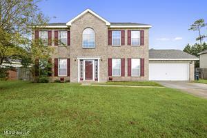 7 Pine Lake Court
