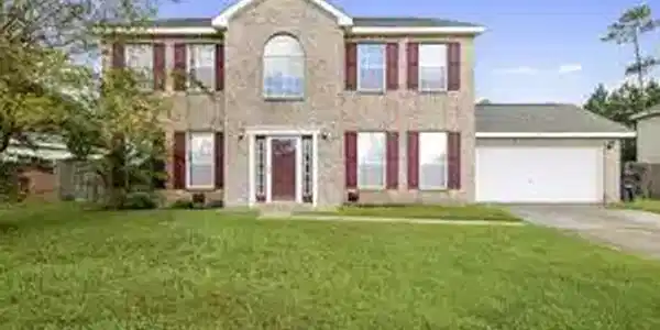 7 Pine Lake Court