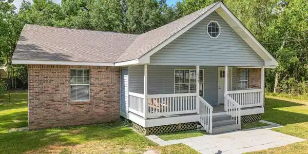 637 Edna Street