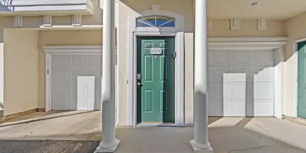 2252 Beach Drive