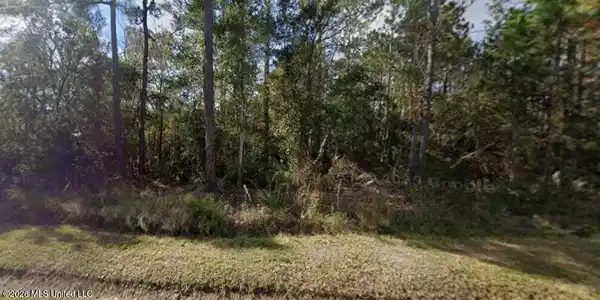 01 River Drive
